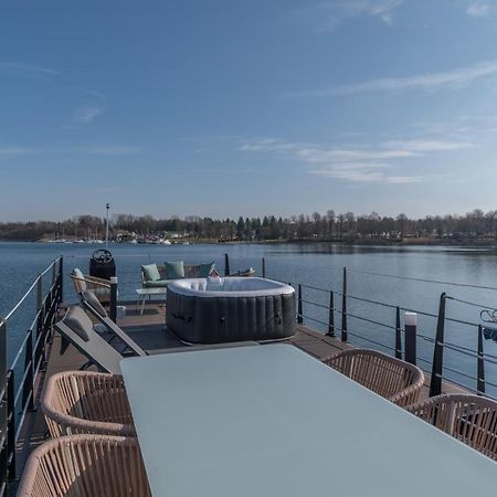 Готель La Dolce Vita House Boat Lisanza Екстер'єр фото